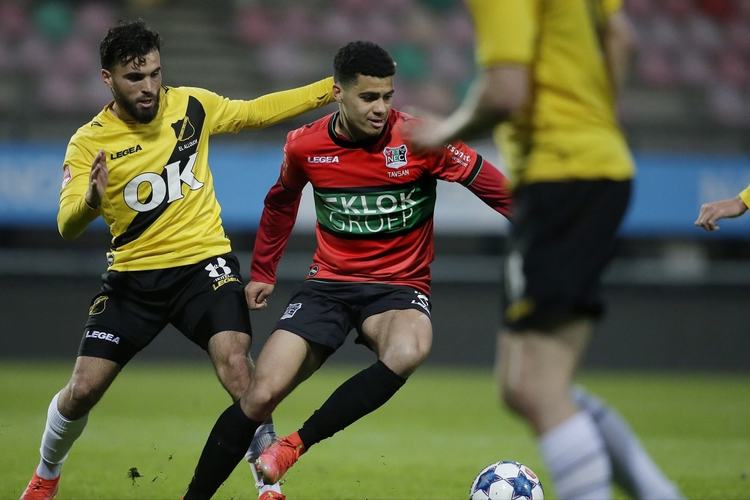 约四名小将 约四名小将