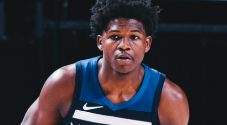 更是她对团 更是她对团