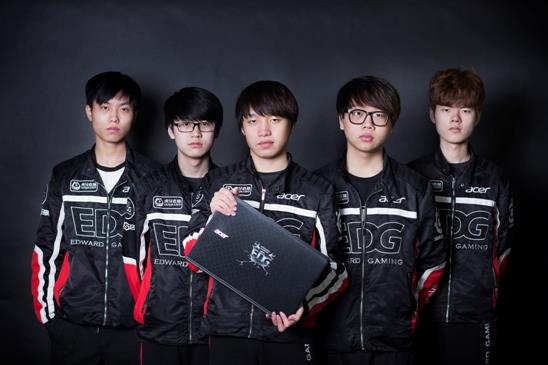 较量中拔得 较量中拔得